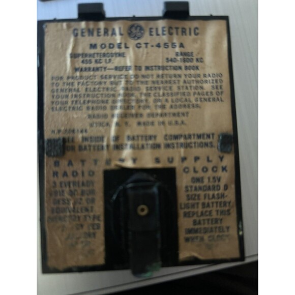 GE Model CT-455A AM Radio With Alarm Cream And Black 1960's Vintage - Picture 3 of 10